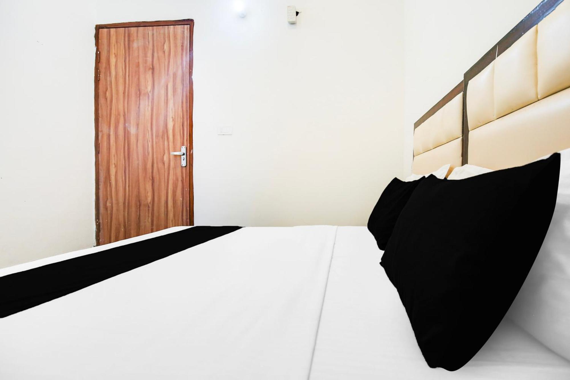 Hotel O Ravi & Banquet Lalewal 外观 照片